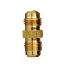 NIPLE UNION 3/8″ x 3/8″ LATON IUSA